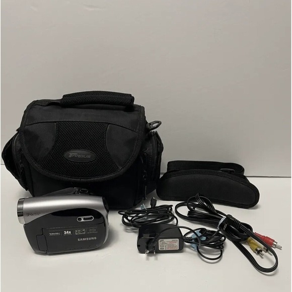 Samsung SC-DX103 DVD Camcorder 34x Optical Zoom w/ Case & Charger Tested Working